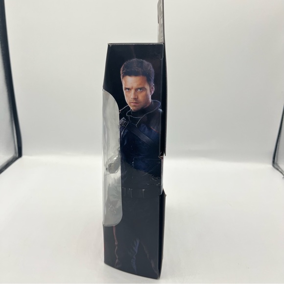 Marvel Legends Series - The Falcon & Winter Soldier: Winter Soldier Figure w/BAF - Picture 5 of 12